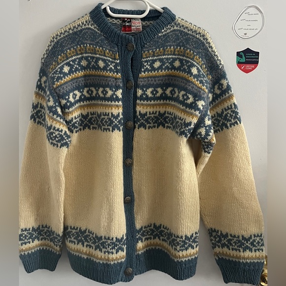 Sweaters - 🩵Vintage Authentic Norwegian Wool Cardigan | Nordic Fair Isle Pattern SizeS-M